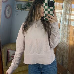 Nike // pink cropped long sleeve pullover